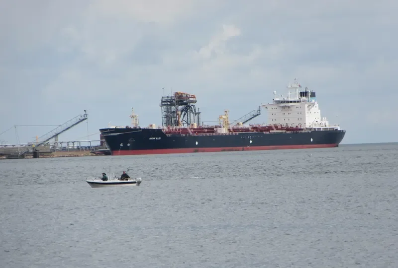 ADEBOMI 3 Tanker IMO 9210907 photo 3