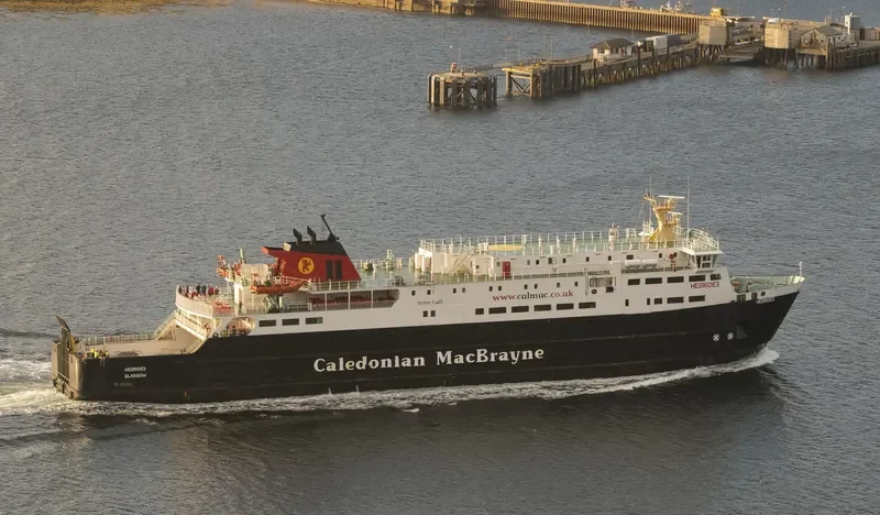 HEBRIDES Ro-Ro IMO 9211975 photo 2