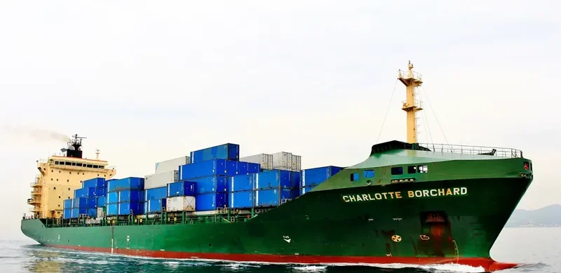 CHARLOTTE BORCHARD Container Ship IMO 9212022 photo 2
