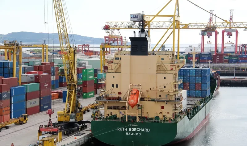 RUTH BORCHARD Container Ship IMO 9212034 photo 7