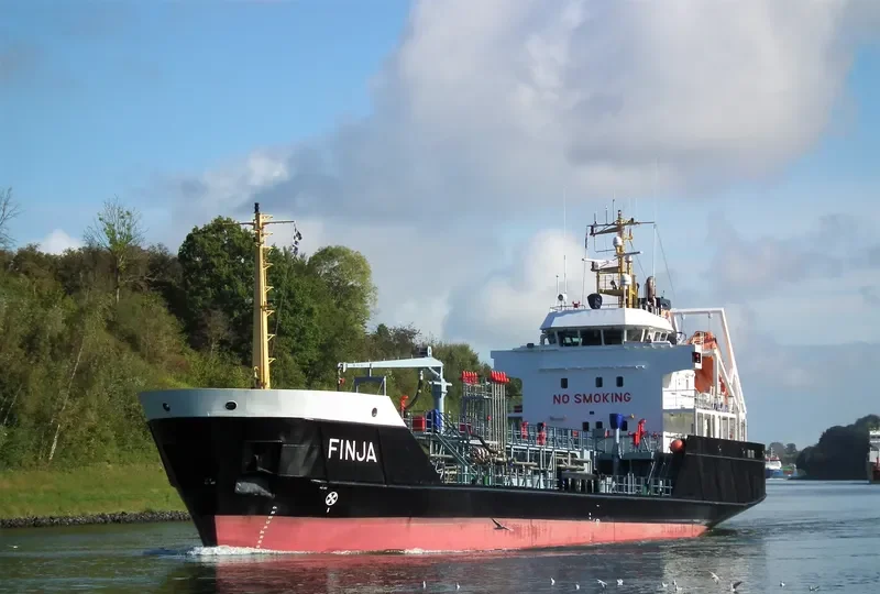FINJA Tanker IMO 9212345 photo 5