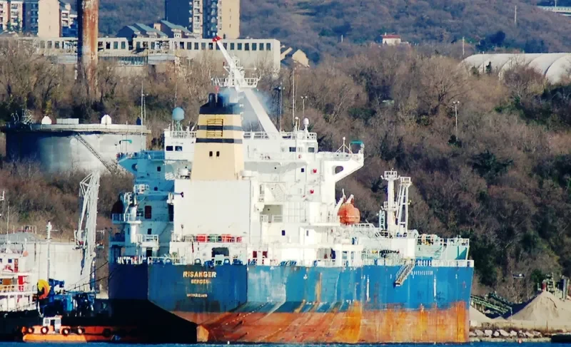 RISA Tanker IMO 9212369 photo 6