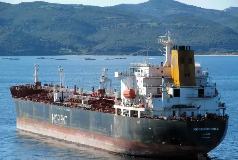 CHAMTANG Tanker IMO 9212400 photo 8