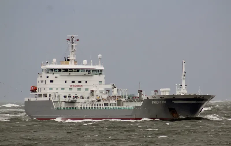 GRIYA JAWA Tanker IMO 9212589 photo 6