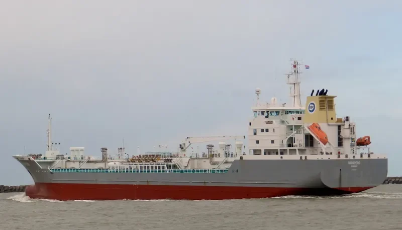 GRIYA JAWA Tanker IMO 9212589 photo 9