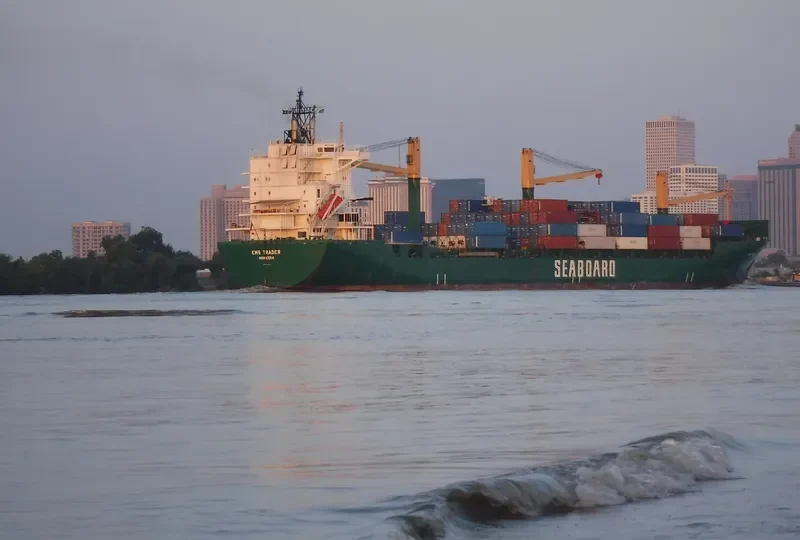 MERATUS JIMBARAN Container Ship IMO 9213105 photo 2