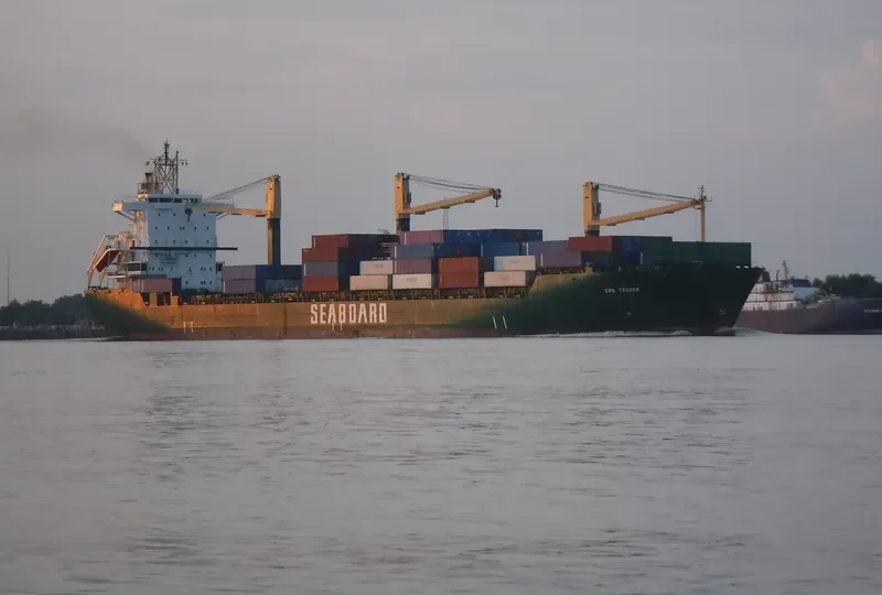 MERATUS JIMBARAN Container Ship IMO 9213105 photo 3