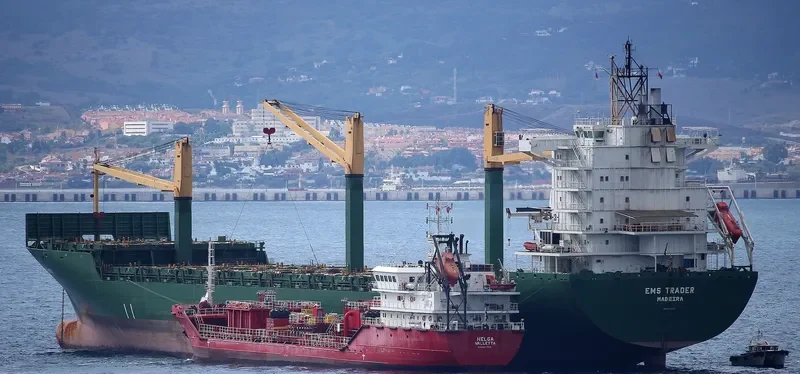MERATUS JIMBARAN Container Ship IMO 9213105 photo 4