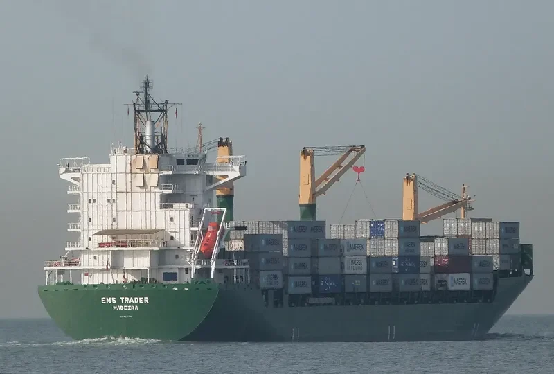 MERATUS JIMBARAN Container Ship IMO 9213105 photo 8