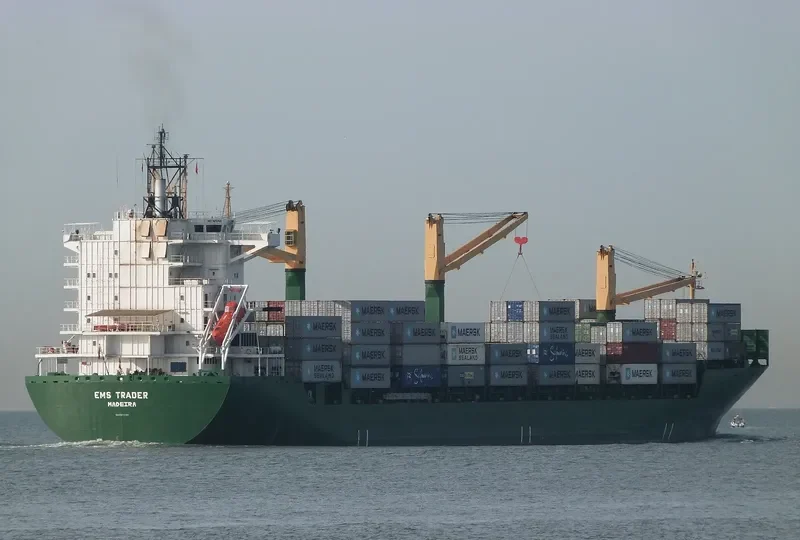 MERATUS JIMBARAN Container Ship IMO 9213105 photo 9