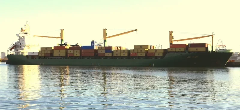 MERATUS JAYAGIRI Container Ship IMO 9213117 photo 7