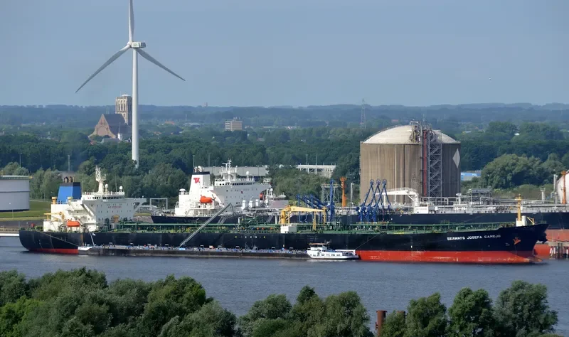 KARMA Tanker IMO 9213301 photo 2