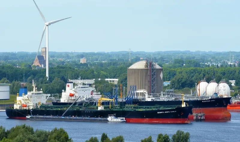 KARMA Tanker IMO 9213301 photo 3