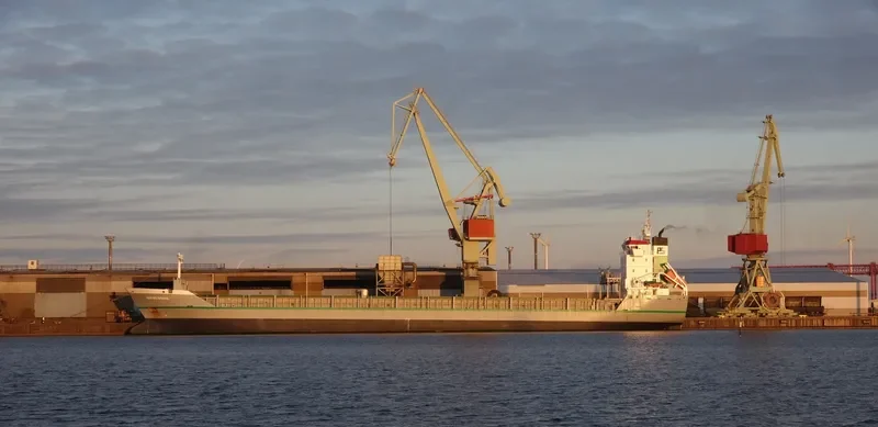 VARNEBANK Container Ship IMO 9213739 photo 4