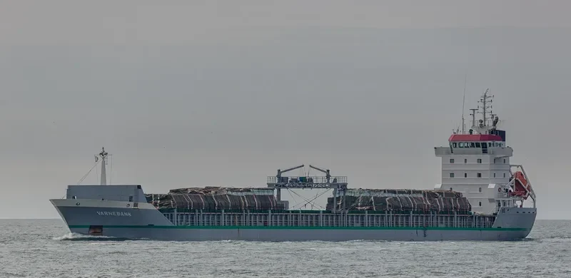 VARNEBANK Container Ship IMO 9213739 photo 6