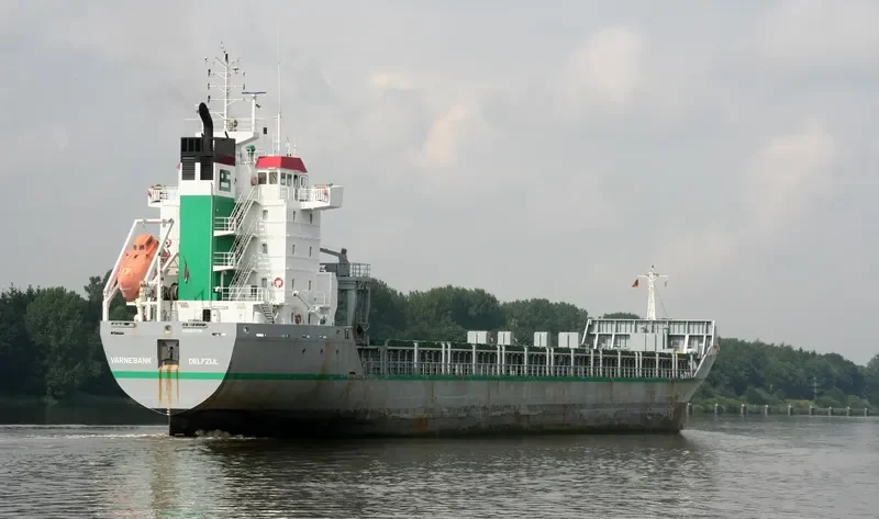 VARNEBANK Container Ship IMO 9213739 photo 7