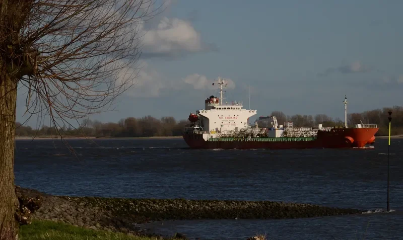 GANDAWATI 1 Tanker IMO 9214044 photo 3