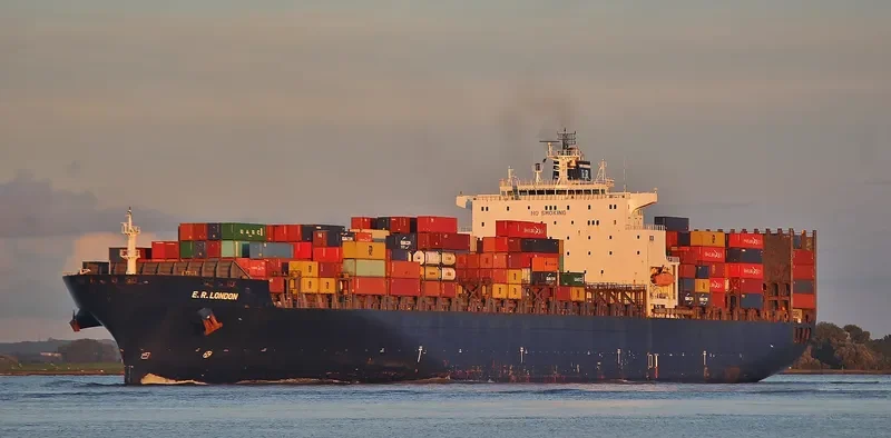 E.R LONDON Container Ship IMO 9214202 photo 2
