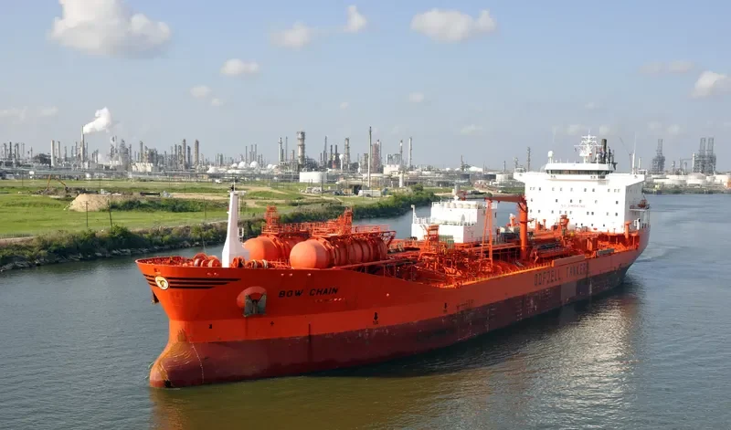 BOW CHAIN Tanker IMO 9214317 photo 6