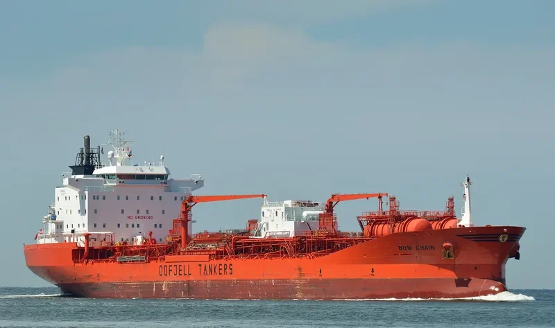 BOW CHAIN Tanker IMO 9214317 photo 8