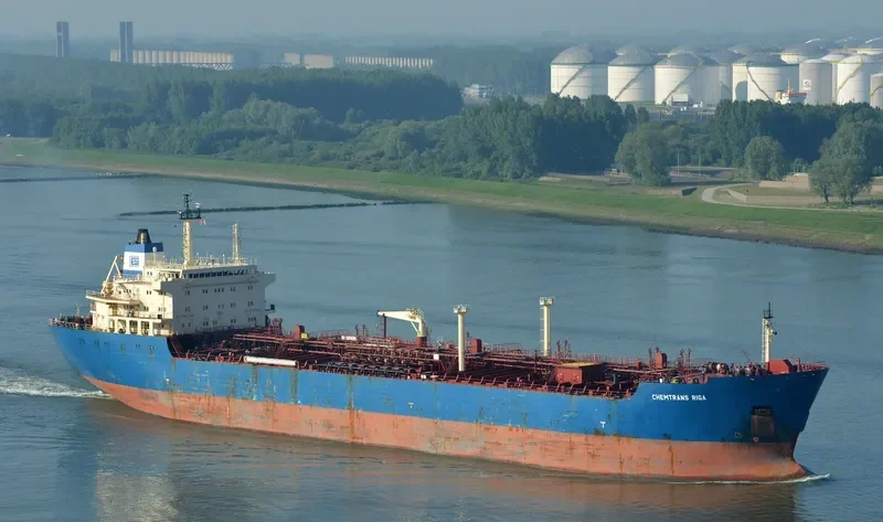 CHEMTRANS RIGA Tanker IMO 9214745 photo 2