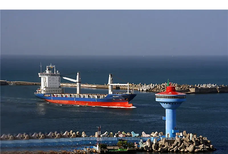 RELIANCE Container Ship IMO 9214927 photo 6