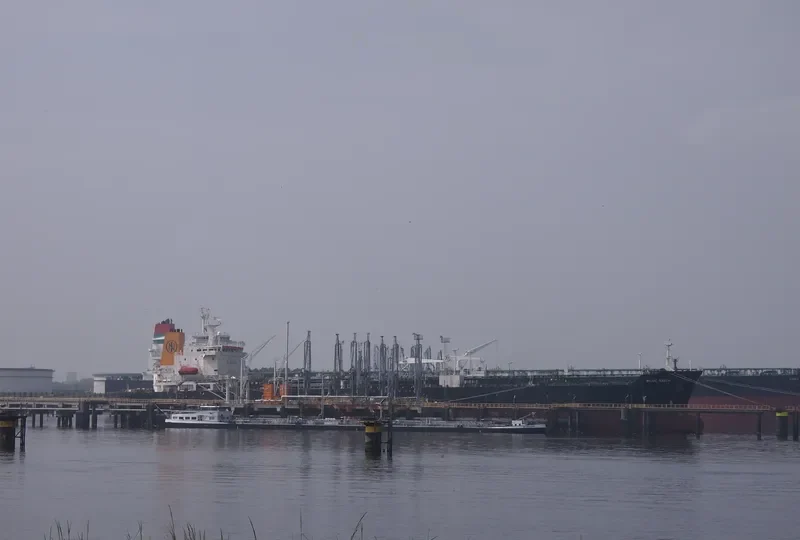 BLUE MARLIN Tanker IMO 9215115 photo 9