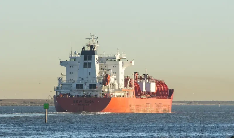 BOW SAGA Tanker IMO 9215309 photo 7