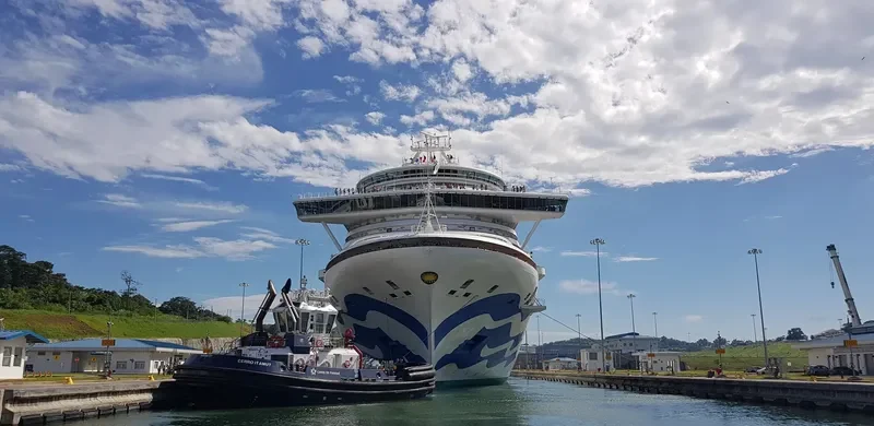 CARIBBEAN PRINCESS Passenger Ship IMO 9215490 photo 2