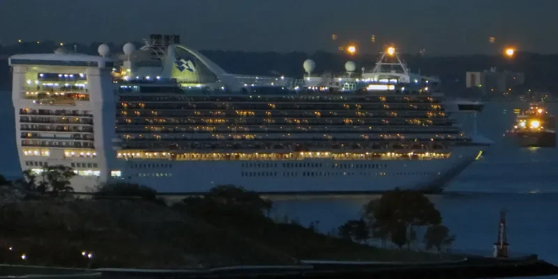 CARIBBEAN PRINCESS Passenger Ship IMO 9215490 photo 4