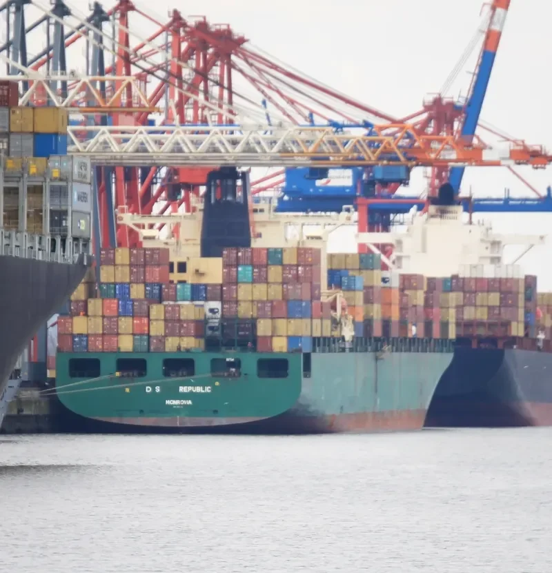 DS REPUBLIC Container Ship IMO 9215830 photo 9