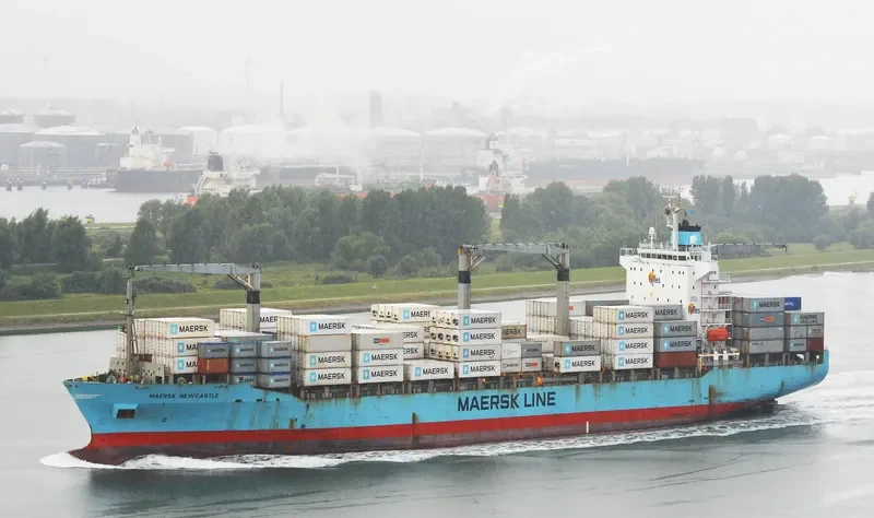 MAERSK NEWCASTLE Container Ship IMO 9215878 photo 9