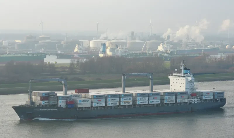 MAERSK NEWHAVEN Container Ship IMO 9215880 photo 8