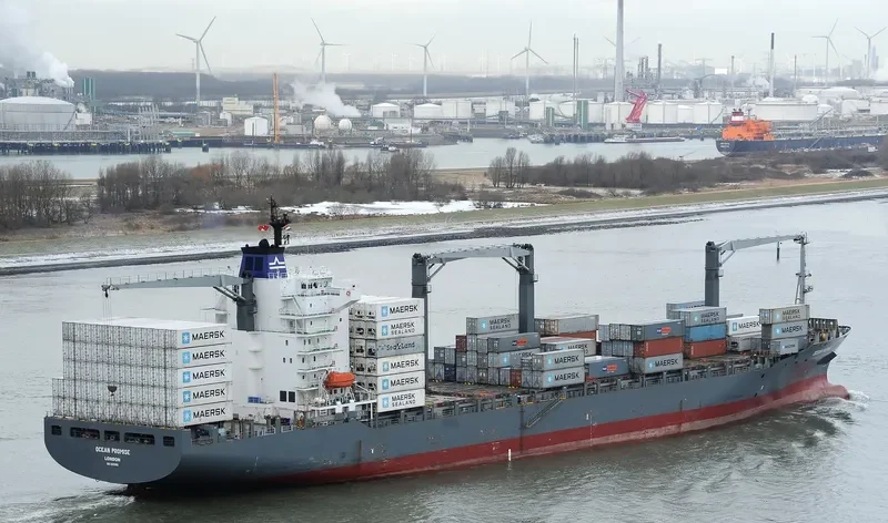MSC ELIZABETH III Container Ship IMO 9215892 photo 9
