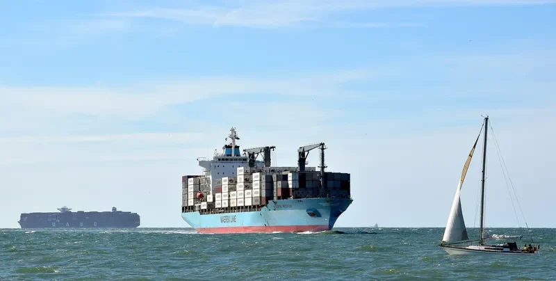 MAERSK NESTON Container Ship IMO 9215907 photo 4