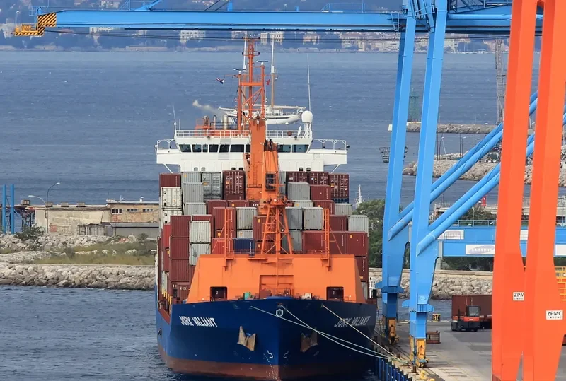 JORK VALIANT Container Ship IMO 9216107 photo 5