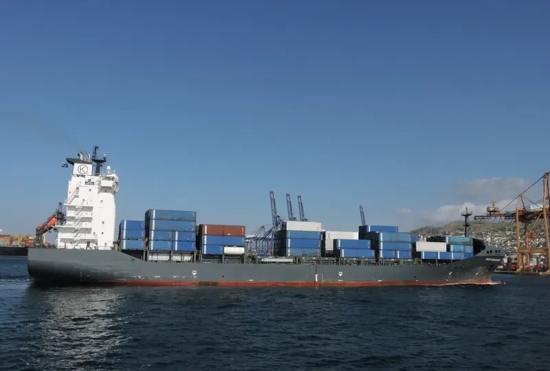 LANTAU ACE Container Ship IMO 9216353 photo 7