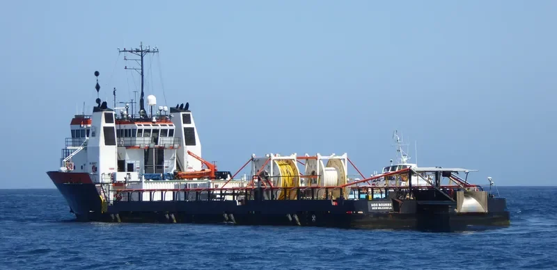 HOS BOURRE Offshore Vessel IMO 9216377