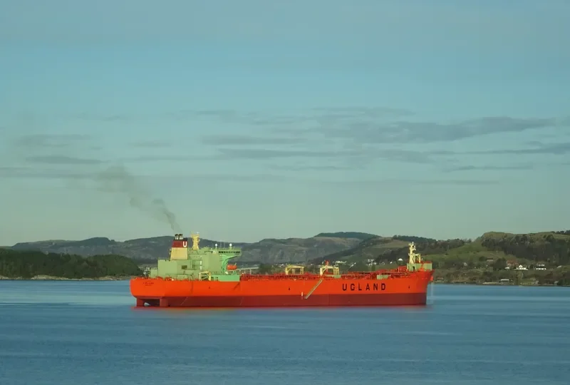 VINLAND Tanker IMO 9216389 photo 2