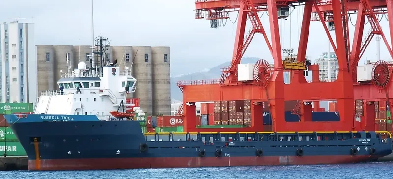 RUSSELL Offshore Vessel IMO 9216664 photo 3