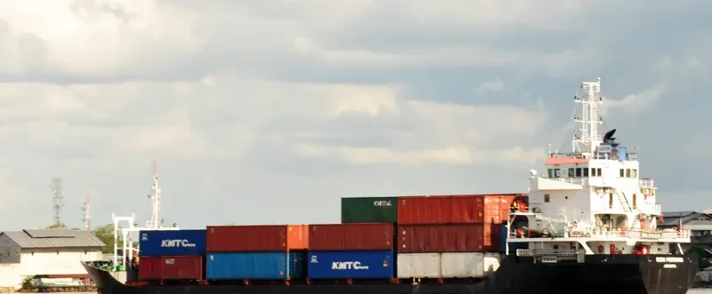 ICON PERDANA Container Ship IMO 9217371 photo 3