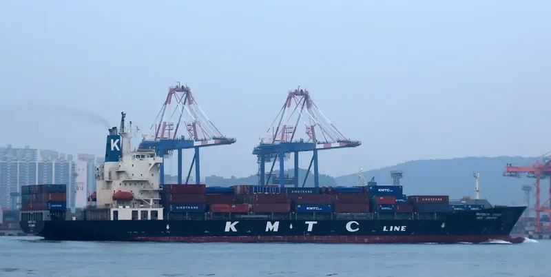 KMTC SINGAPORE Container Ship IMO 9217412 photo 3