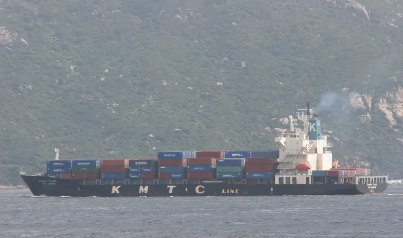 KMTC SINGAPORE Container Ship IMO 9217412 photo 9
