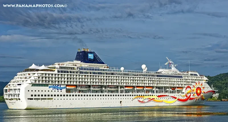 NORWEGIAN SUN Passenger Ship IMO 9218131 photo 2