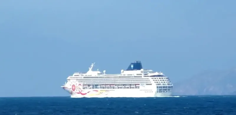NORWEGIAN SUN Passenger Ship IMO 9218131 photo 4