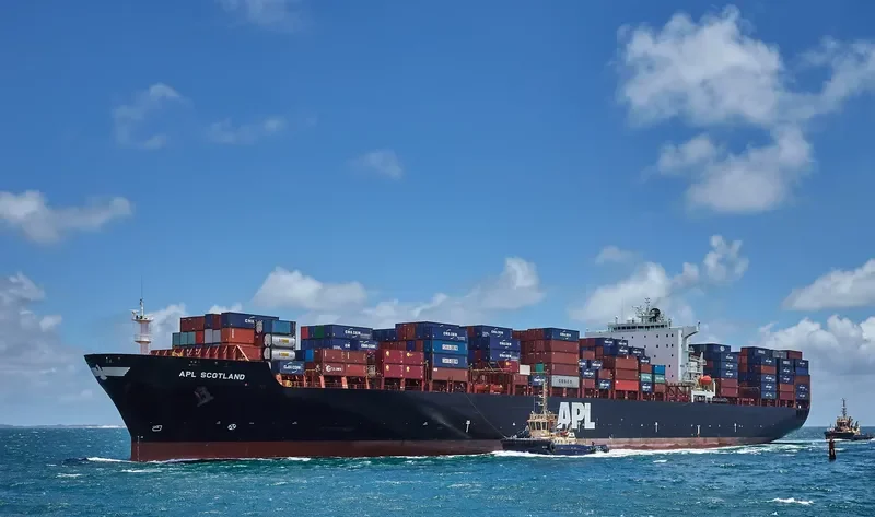 APL SCOTLAND Container Ship IMO 9218662 photo 2