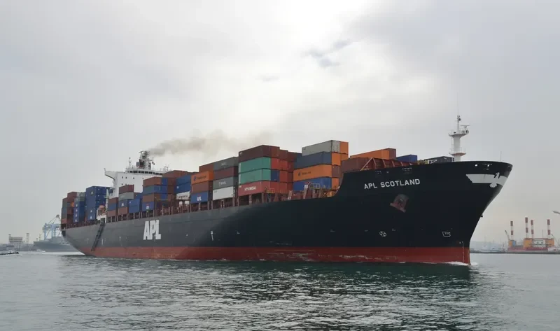 APL SCOTLAND Container Ship IMO 9218662 photo 10