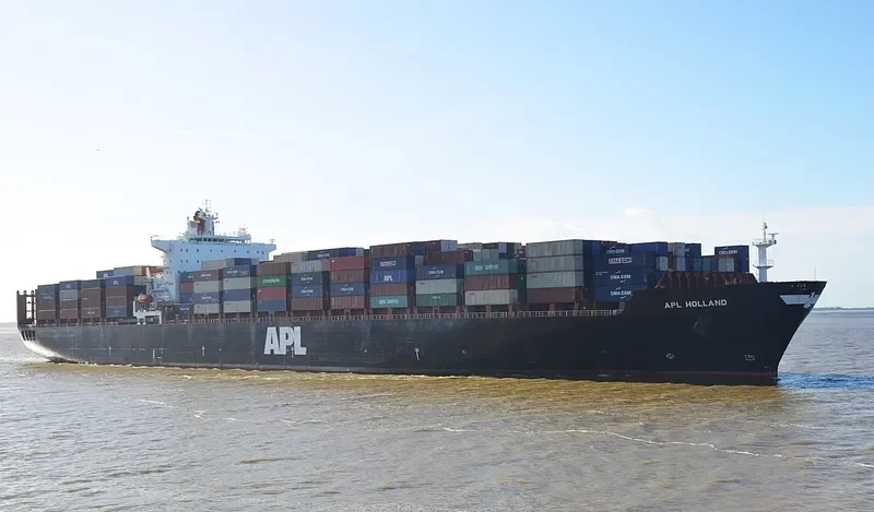 APL HOLLAND Container Ship IMO 9218674