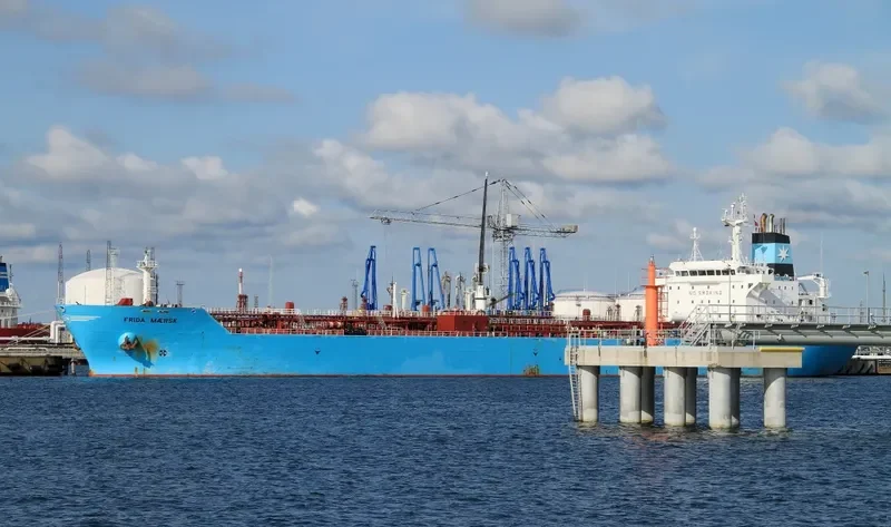 MAHAKAMAH I Tanker IMO 9219264 photo 4