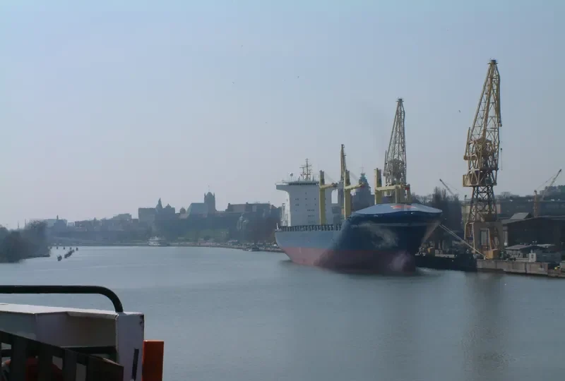LODUR Container Ship IMO 9219381 photo 10
